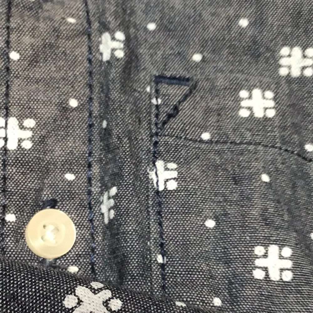 Carter’s Bundle‎ of 2 Button Down Shirts and Khaki Pull On Shorts 12 Months